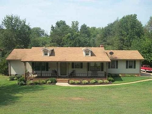 1st image of 4801 Great Oaks Dr