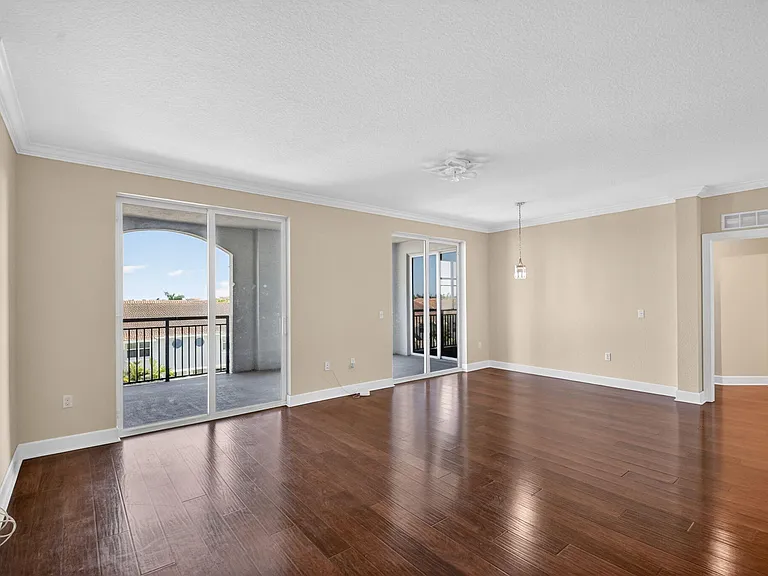 1660 Renaissance Commons Blvd #2517 — Photo 8