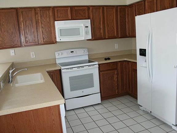 3rd image of 1450 Mohrlake Dr