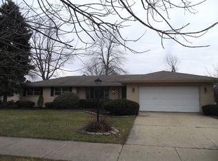 2511 N Poplar St, Waukegan, IL 60087