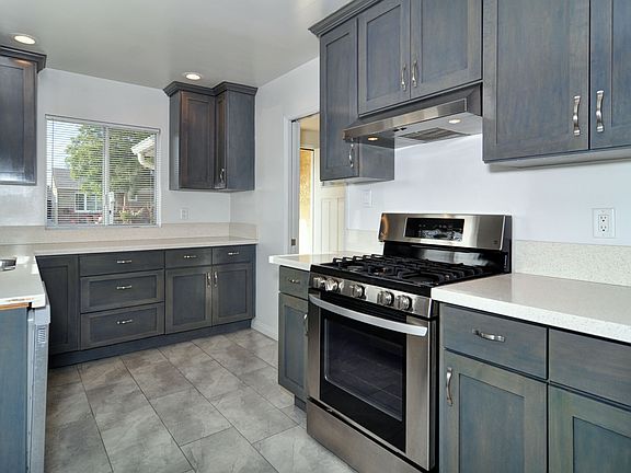 5th image of 4722 Towers St