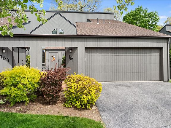 3rd image of 161 Stone Oaks Drive