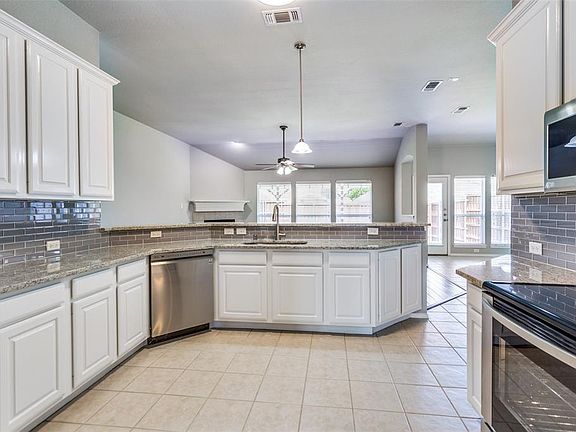 5th image of 3504 Woodson Dr
