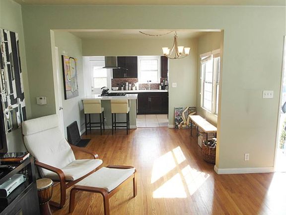 5th image of 2720 S Westgate Ave