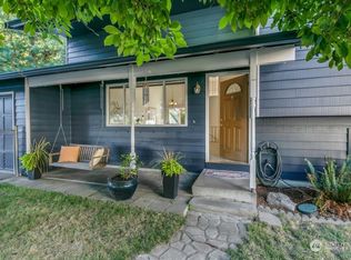 2703 SW 105th St, Seattle, WA 98146