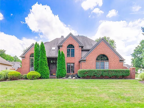 4350 Bramble Dr, Akron, OH 44321