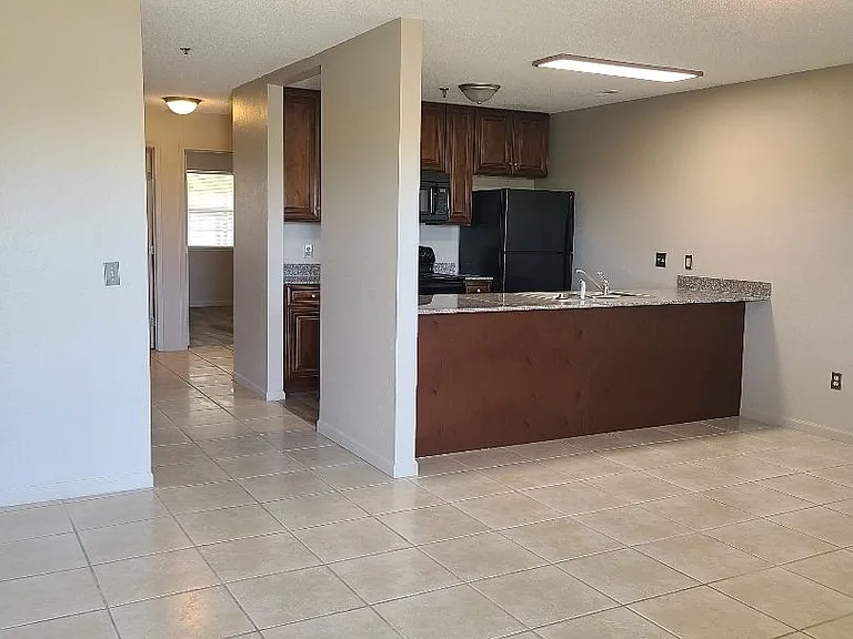 College Place Apartments — Photo 6
