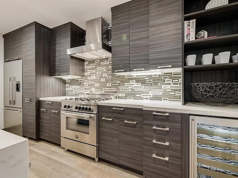 1410 Hyde Park Blvd #101 — Photo 11