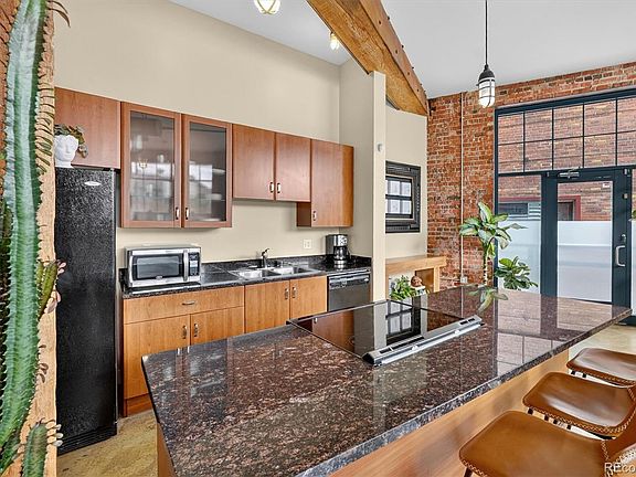 5th image of 2500 Walnut Street #102