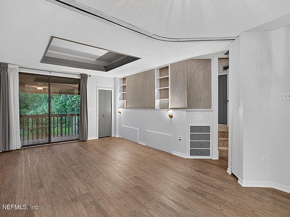 4th image of 2910 RAVINES Road #1125