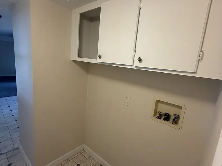 137 Barrington Dr — Photo 10