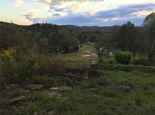 595 Sexton Rd, Saint Albans, WV 25177