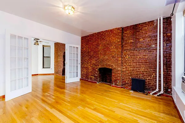 Rented by Bryan L Rozencwaig, LREB | media 8