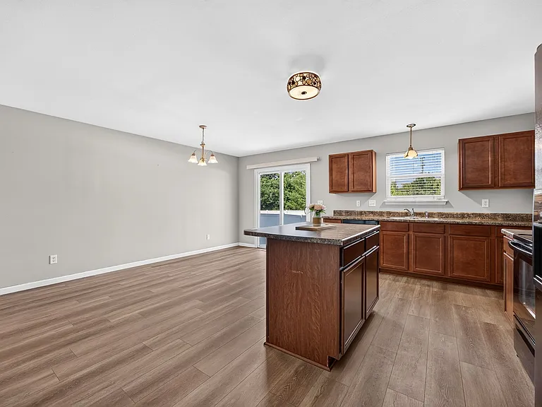 330 Wabash Woods Way — Photo 15