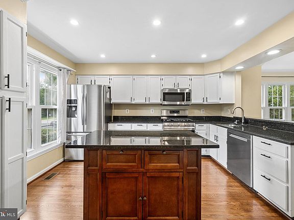 5th image of 13054 Hunterbrook Dr