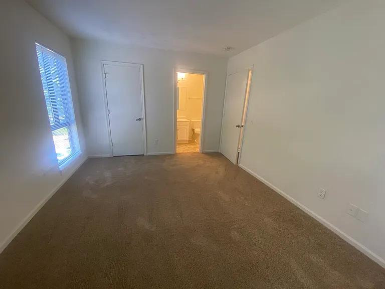 Princeton Circle West Apartments — Photo 59