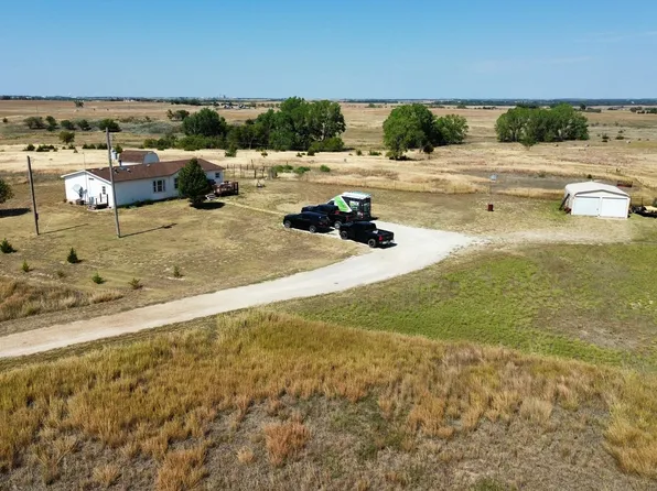 40060 SE 30th St, Pratt, KS 67124