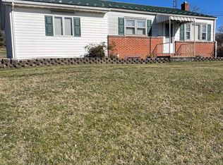 9044 Anthony Hwy, Waynesboro, PA 17268