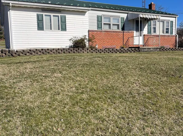 9044 Anthony Hwy, Waynesboro, PA 17268