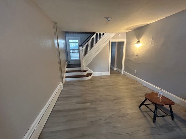 104 N 8th St