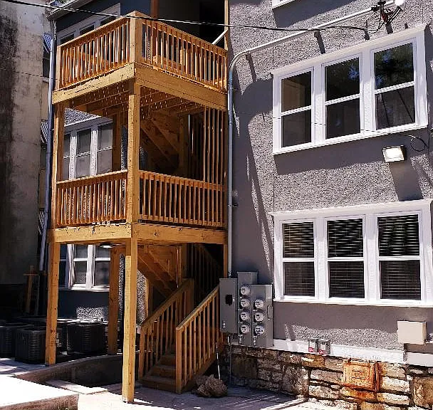 4043 Kenwood Ave N #2 — Photo 29