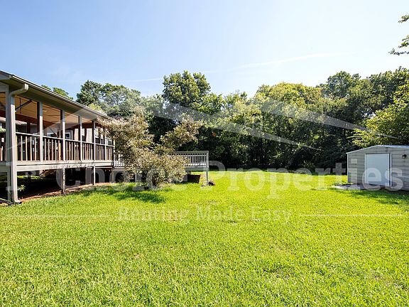 4th image of 1103 Potter Ave