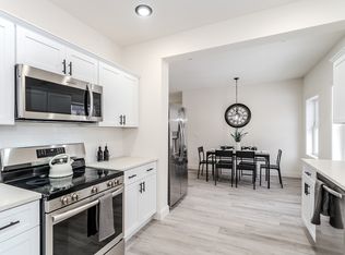 44 Hollywood St, Springfield, MA 01108