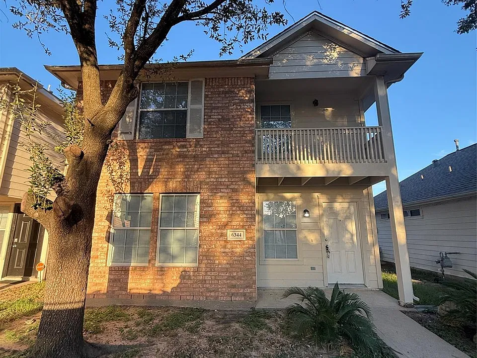 6344 Mountain Pines Ln