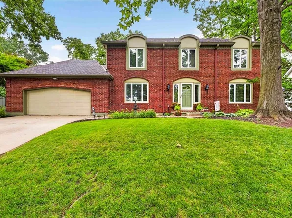 304 NW Aspen St, Lees Summit, MO 64064