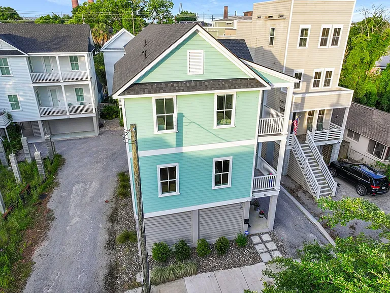 48 Aiken St — Photo 3