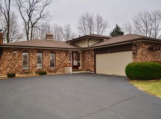 1423 Springmill Pl, Crown Point, IN 46307