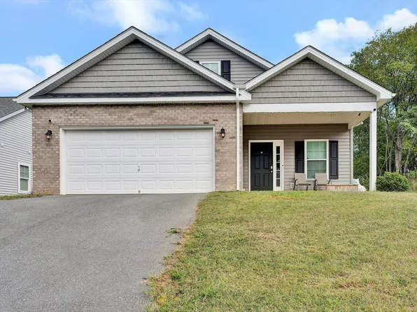 2029 Heys Ln, Vinton, VA 24179