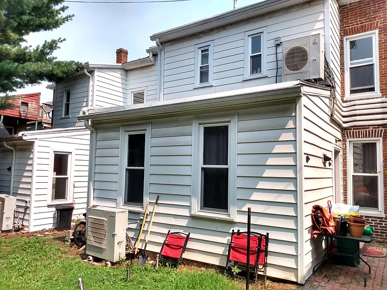 112 E Washington St — Photo 13