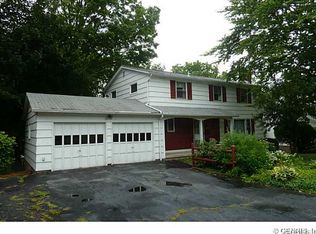 892 Rumson Rd, Rochester, NY 14616