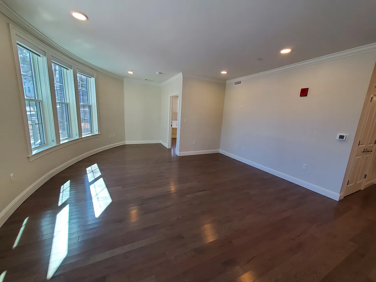 Building Photo - 39 Herrick Rd #113