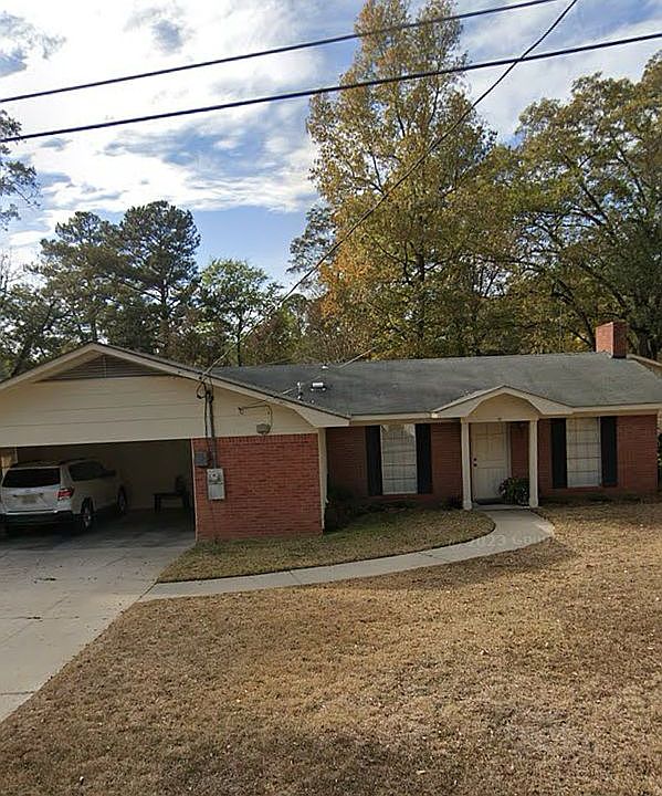 2nd image of 106 Carr Ave