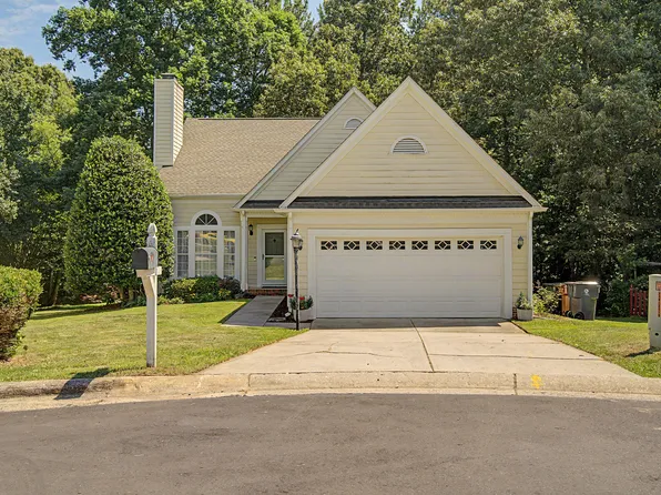 1020 Starkland Way, Holly Springs, NC 27540