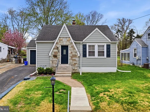 66 E Buckingham Ave, Mount Ephraim, NJ 08059