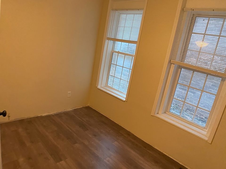 Full Size Bedroom