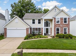 237 Dejournet Dr, Chesterfield, MO 63005