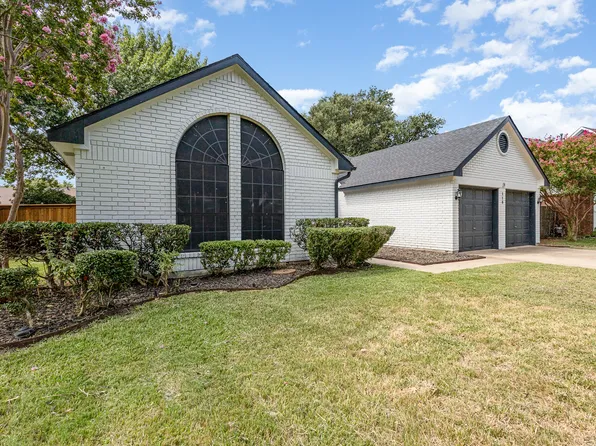 115 Summit Ct, Grand Prairie, TX 75052