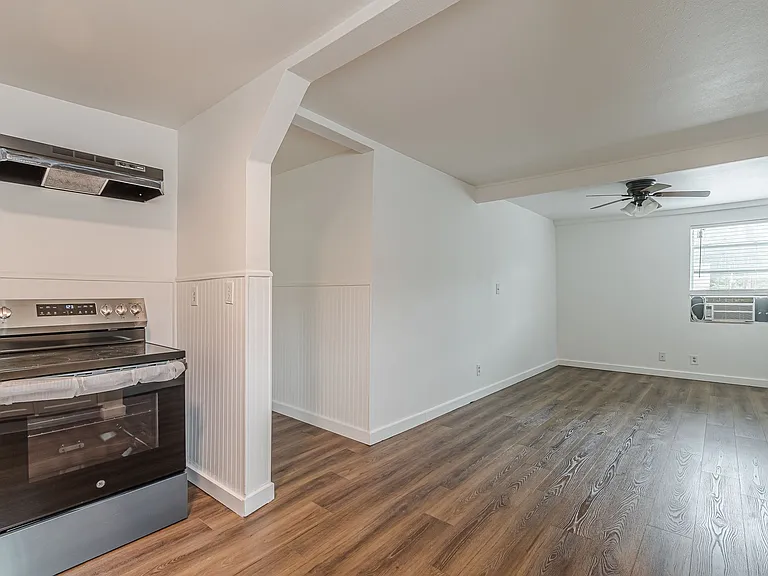 2407 S New Braunfels Ave #3 — Photo 4