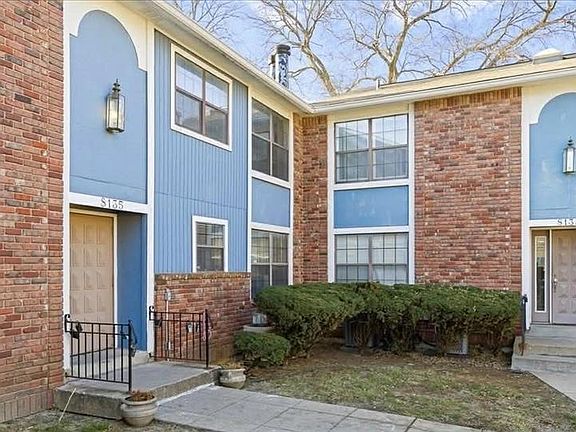 2nd image of 8135 Holmes Rd APT 202