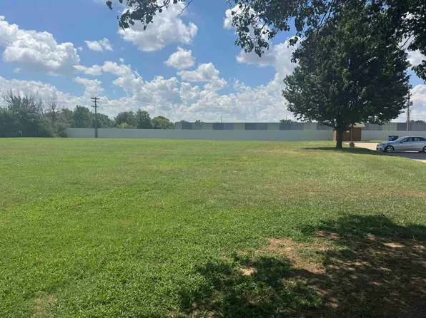 829 W Moore St, Enid, OK 73701