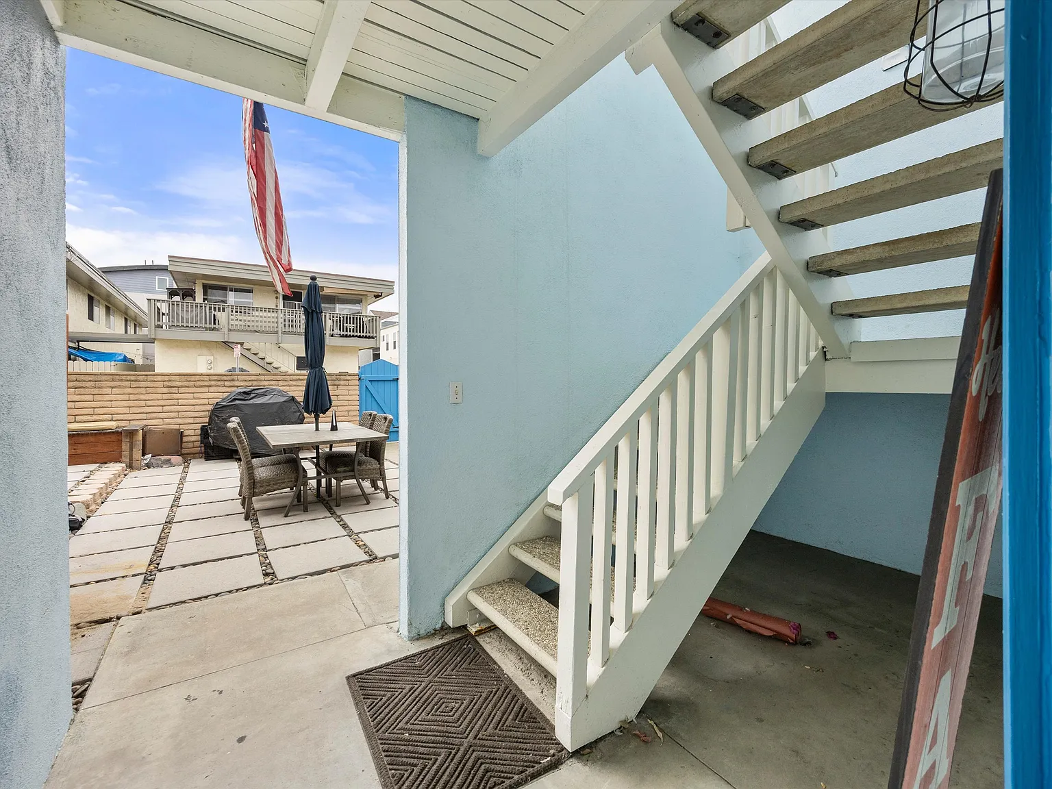 2 bed, 948 sqft, $4,695 — Photo 4