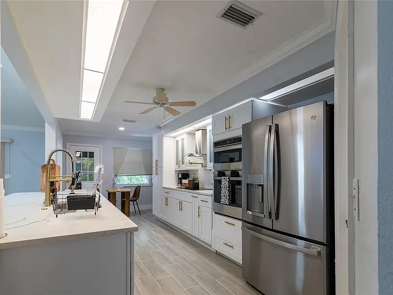 6908 Arbor Oaks Cir — Photo 12