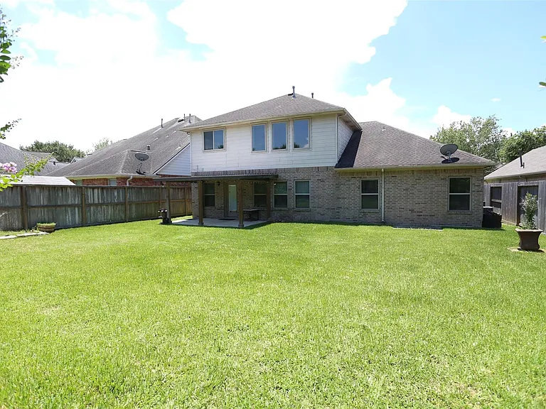 3327 Summerwood Ln — Photo 33