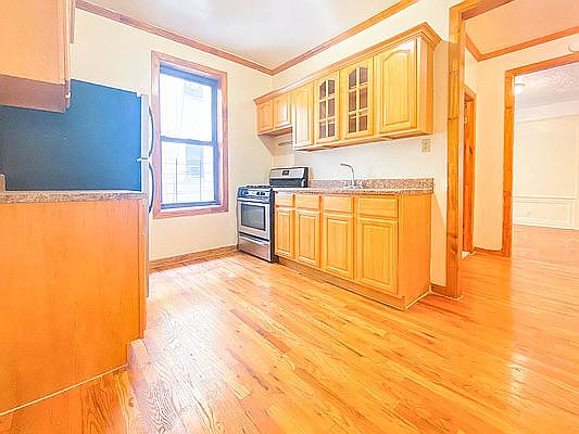 1st image of 280 Crown St APT C4