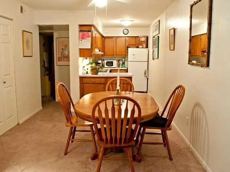 Sandpiper Apartments — Photo 8