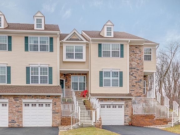 2nd image of 43 Canterbury Ct